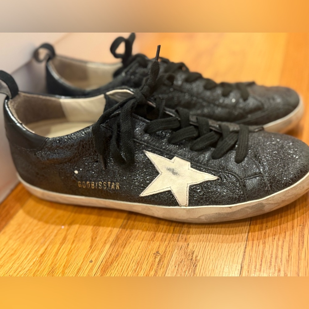 Golden Goose Black and White star designer Sneakers - Picture 3 of 9